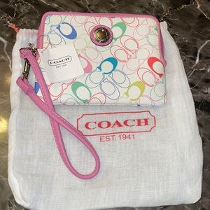 NWT Coach wristlet wallet